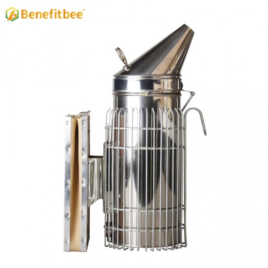 Stainless Steel Beekeeping Smoker with Protective Shield Durable Beehive Smoke Tool for Apiaries Outdoor Use Beekeeping Supplies Stainless Steel Beekeeping Smoker with Protective Shield Durable Beehive Smoke Tool for Apiaries Outdoor Use Beekeeping Supplies