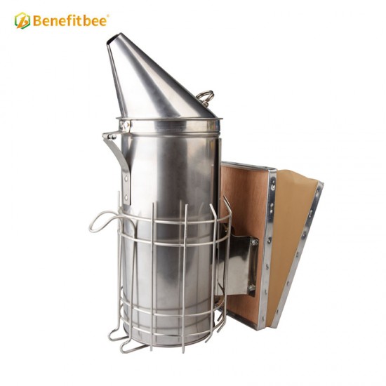 Large Size Beekeeping Tools Stainless Steel Bee Smoker For Beekeeper